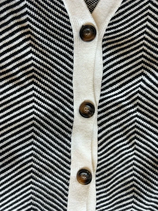 Black & White Chevron Button-Front Women’s Cardigan - Picture 3 of 4